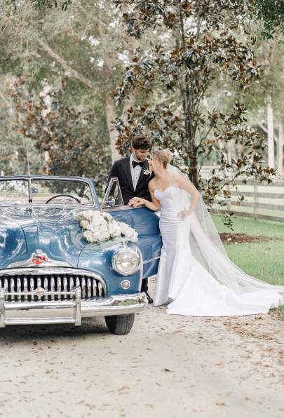 Magnolia Manor Vintage Car - @ardensea 